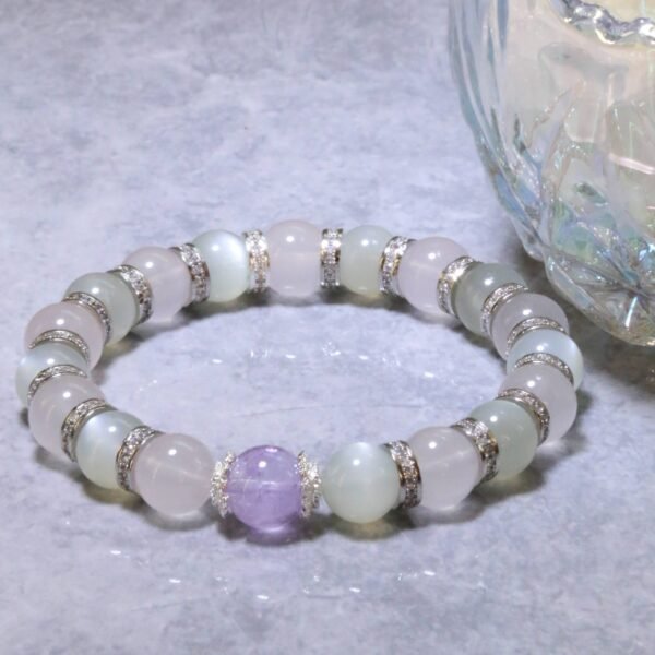 Above the Moonlight" Handmade Crystal Bracelet with Moonstone and Amethyst - 图片 2