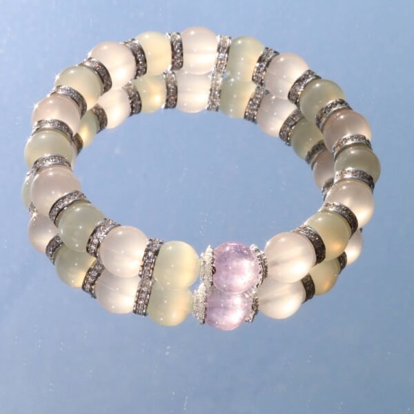 Above the Moonlight" Handmade Crystal Bracelet with Moonstone and Amethyst - 图片 5