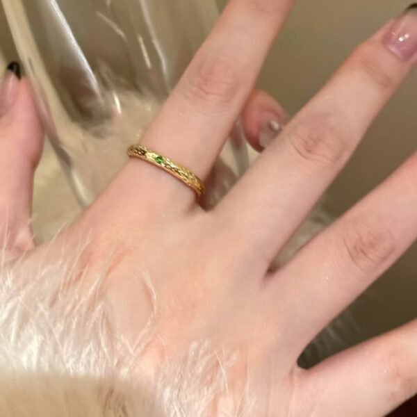 Unique Zircon Green Eye Snake-shaped Sparkling Zircon Ring for Women - Niche Design, High-end Index Finger Ring, Birth Year Ring - 图片 4