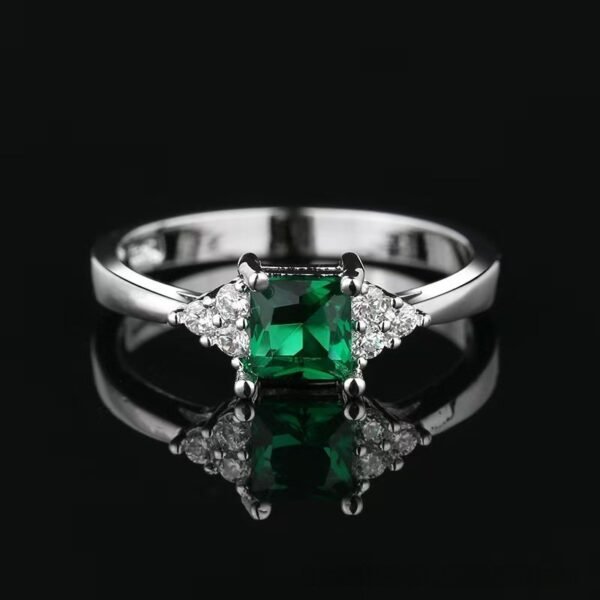 Square Emerald Ring with Niche Luxury Aesthetic, Zirconia Ring for Women, Exuding Elegance and Timeless Charm, Non-Fading Design - 图片 6