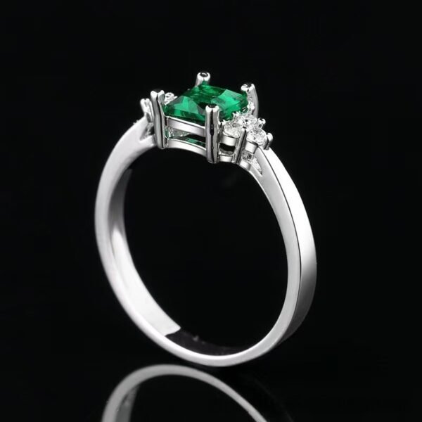 Square Emerald Ring with Niche Luxury Aesthetic, Zirconia Ring for Women, Exuding Elegance and Timeless Charm, Non-Fading Design - 图片 5