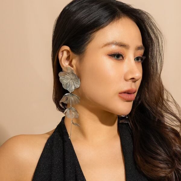 Niche Ginkgo Leaf Tassel Necklace with Sweet and Cool Design, Cross-Border Retro Adjustable Choker Jewelry - 图片 3