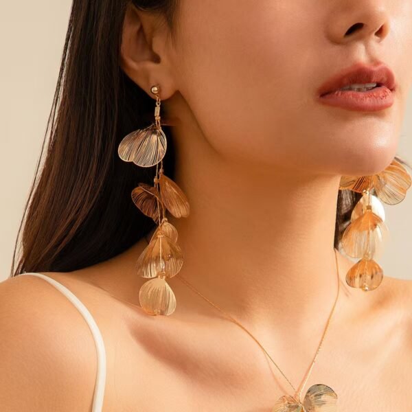 Niche Ginkgo Leaf Tassel Necklace with Sweet and Cool Design, Cross-Border Retro Adjustable Choker Jewelry - 图片 9