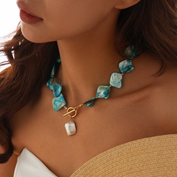 INS Ocean Style Shell and Starfish Necklace | Irregular Design for Charming Resort Vibes - 图片 3